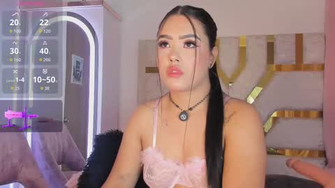 sophy  online show from 12.22.25