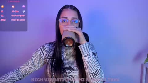 Snapshot of sophy_smilesweet chatting on 12.16.24 SOPHY ROGERS online show from 12.16.24