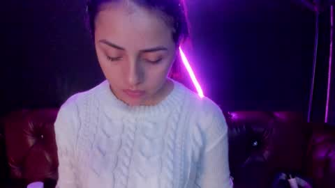 Snapshot of sophy_smilesweet chatting on 12.21.24 SOPHY ROGERS online show from 12.21.24