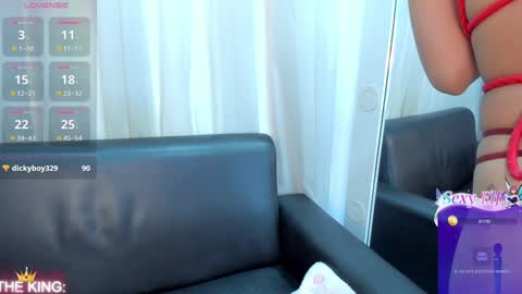 Snapshot of sophy_smilesweet chatting on 12.23.24 SOPHY ROGERS online show from 12.23.24