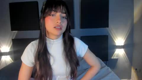 Snapshot of sophy_smilesweet chatting on 01.17.25 SOPHY ROGERS online show from 01.17.25