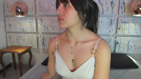 Snapshot of sophy_smilesweet chatting on 02.03.25 SOPHY ROGERS online show from 02.03.25
