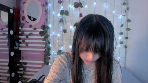 Snapshot of sophy_smilesweet chatting on 02.07.25 SOPHY ROGERS online show from 02.07.25