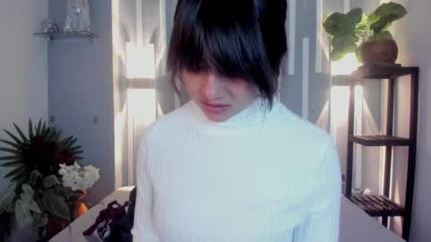 Snapshot of sophy_smilesweet chatting on 02.11.25 SOPHY ROGERS online show from 02.11.25