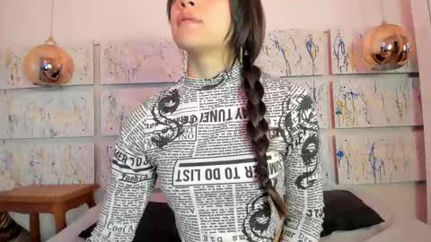 Snapshot of sophy_smilesweet chatting on 02.19.25 SOPHY ROGERS online show from 02.19.25