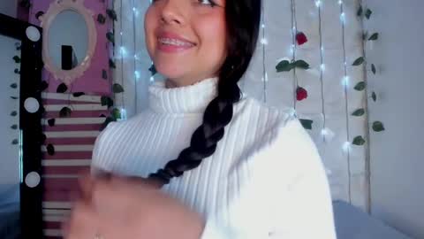 Snapshot of sophy_smilesweet chatting on 03.07.25 SOPHY ROGERS online show from 03.07.25