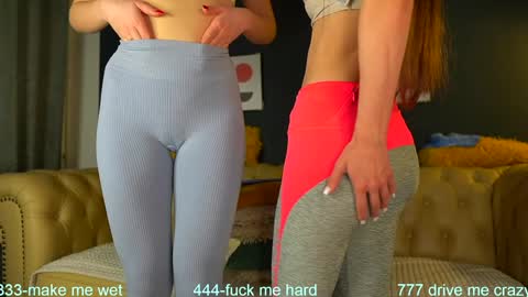 Snapshot of sophydiva chatting on 03.26.26 Sophydiva online show from 03.26.26