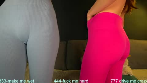 Snapshot of sophydiva chatting on 04.16.26 Sophydiva online show from 04.16.26