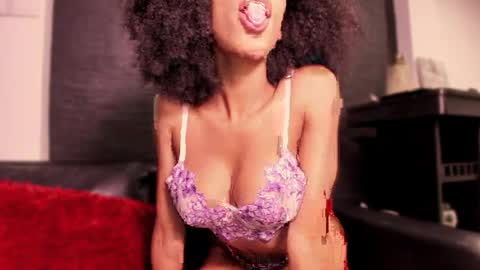 Snapshot of sophye_ebanov chatting on 04.03.26 SEE U HERE OF online show from 04.03.26