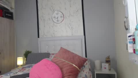 Sofia  online show from 01.25.25