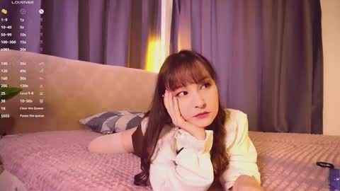 Snapshot of sorayumexxx chatting on 12.22.25 Sora online show from 12.22.25