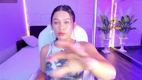 Snapshot of sorelzenith chatting on 09.27.25 SorelZenith  online show from 09.27.25