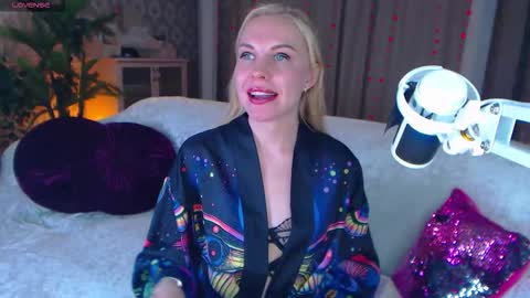 Lisa online show from 11.26.25