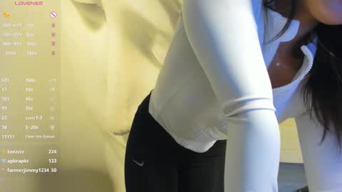 Mia online show from 03.08.25