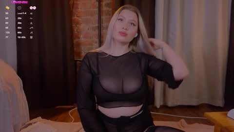 Snapshot of soulmeinme chatting on 11.27.25 soulmeinme online show from 11.27.25