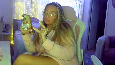 Snapshot of southernbarbii chatting on 12.27.24 Your Barbii online show from 12.27.24