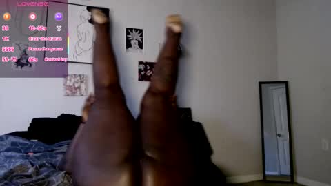 Snapshot of southerngothgoddess chatting on 11.16.25 SG online show from 11.16.25