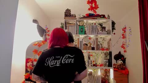 Leah online show from 11.06.25