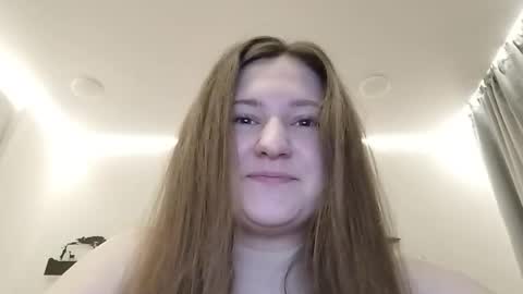 Snapshot of sovagloomy chatting on 11.02.25 sovagloomy online show from 11.02.25