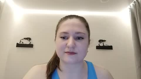 Snapshot of sovagloomy chatting on 11.05.25 sovagloomy online show from 11.05.25