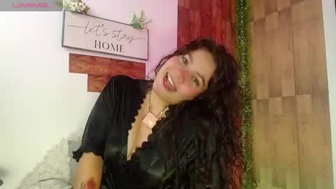 Snapshot of soygreeicy chatting on 06.27.26 greeicy online show from 06.27.26