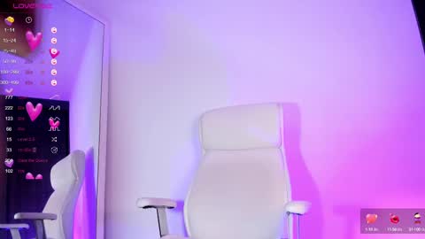 Juliana online show from 10.03.25