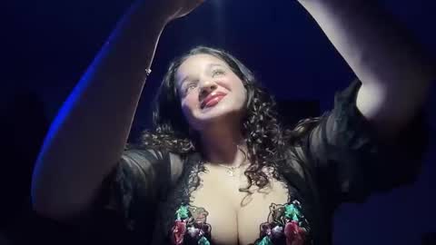 Soyoceanne online show from 02.06.26