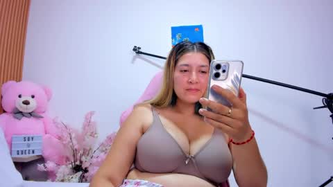 Snapshot of soyqeen chatting on 05.09.26 SoyQueen online show from 05.09.26