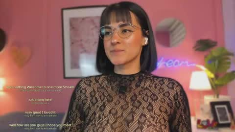 Snapshot of soysaraa_ chatting on 05.06.26 Aleja online show from 05.06.26