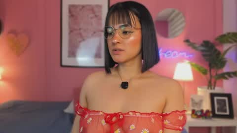 Snapshot of soysaraa_ chatting on 05.21.26 Aleja online show from 05.21.26