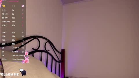 Snapshot of soyvane chatting on 12.23.24 VANESSA online show from 12.23.24