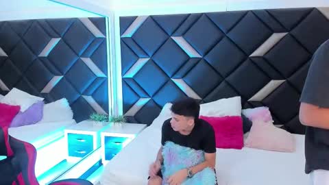 Gabo Lucas and Justin online show from 11.19.25