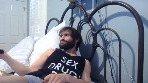 Snapshot of spacecase843 chatting on 02.02.25 TrndSettrz online show from 02.02.25