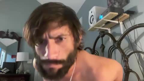 Snapshot of spacecase843 chatting on 02.03.25 TrndSettrz online show from 02.03.25