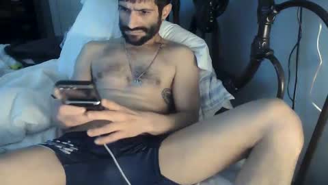 Snapshot of spacecase843 chatting on 02.10.25 TrndSettrz online show from 02.10.25