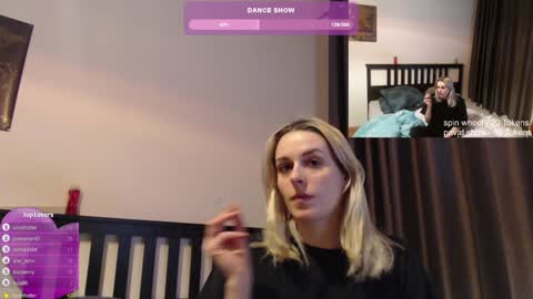 Snapshot of spacegirl42o chatting on 12.25.24 Spacegirl online show from 12.25.24