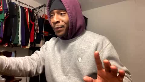 Snapshot of spacepaa chatting on 12.14.24 orezz online show from 12.14.24