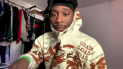 Snapshot of spacepaa chatting on 12.14.24 orezz online show from 12.14.24