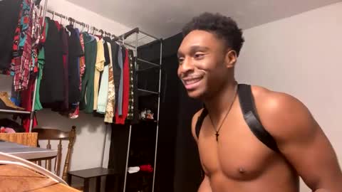 Snapshot of spacepaa chatting on 12.20.24 orezz online show from 12.20.24