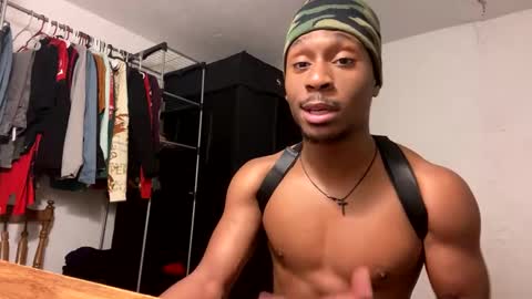 Snapshot of spacepaa chatting on 12.27.24 orezz online show from 12.27.24