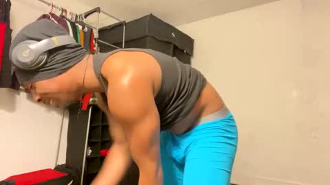 Snapshot of spacepaa chatting on 01.04.25 orezz online show from 01.04.25