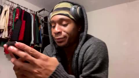 Snapshot of spacepaa chatting on 01.09.25 orezz online show from 01.09.25