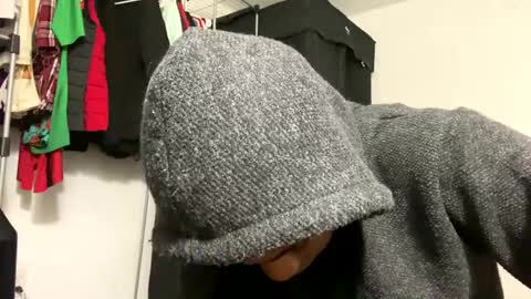 Snapshot of spacepaa chatting on 01.11.25 orezz online show from 01.11.25