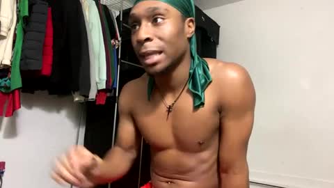 Snapshot of spacepaa chatting on 01.15.25 orezz online show from 01.15.25