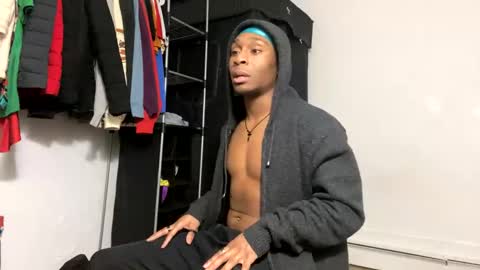 Snapshot of spacepaa chatting on 01.18.25 orezz online show from 01.18.25