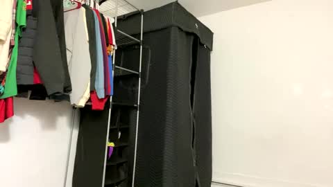 Snapshot of spacepaa chatting on 01.18.25 orezz online show from 01.18.25