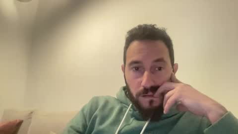 Snapshot of spainmenhot69 chatting on 12.27.24 spainmenhot69 online show from 12.27.24