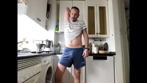 Snapshot of spanishharddick chatting on 02.21.26 Manu online show from 02.21.26