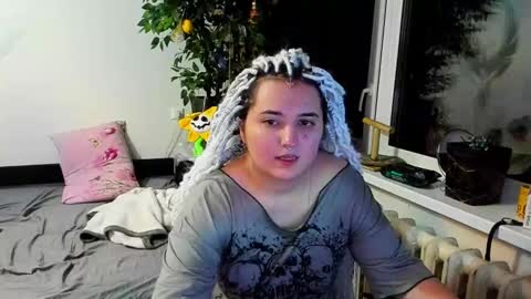 Snapshot of spanking_girls chatting on 01.05.25 Evgenia online show from 01.05.25