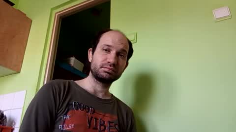 Snapshot of sparei7 chatting on 02.14.26 Snaiky online show from 02.14.26